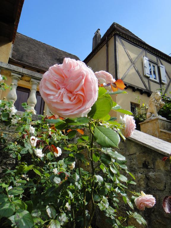 Le Tambourinet Hotel Belvès Exterior foto